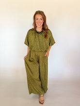 Load image into Gallery viewer, Glam Olive Polka Dot Set
