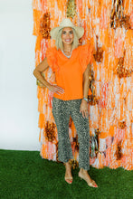 Load image into Gallery viewer, GAME DAY - RUFFLE SLEEVE STICH DETAIL TOP
