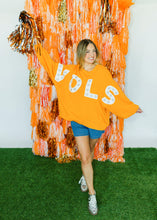 Load image into Gallery viewer, VOLS Balloon Sleeve Pullover
